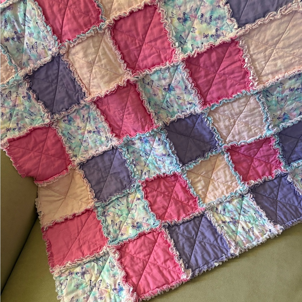 NEW Handmade Patchwork Rag Quilt for Baby, Shower Gift Idea, size approx 29”x39”